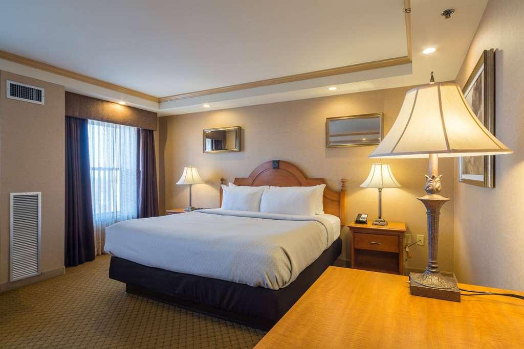 Ambassador Hotel 밀워키 객실 사진