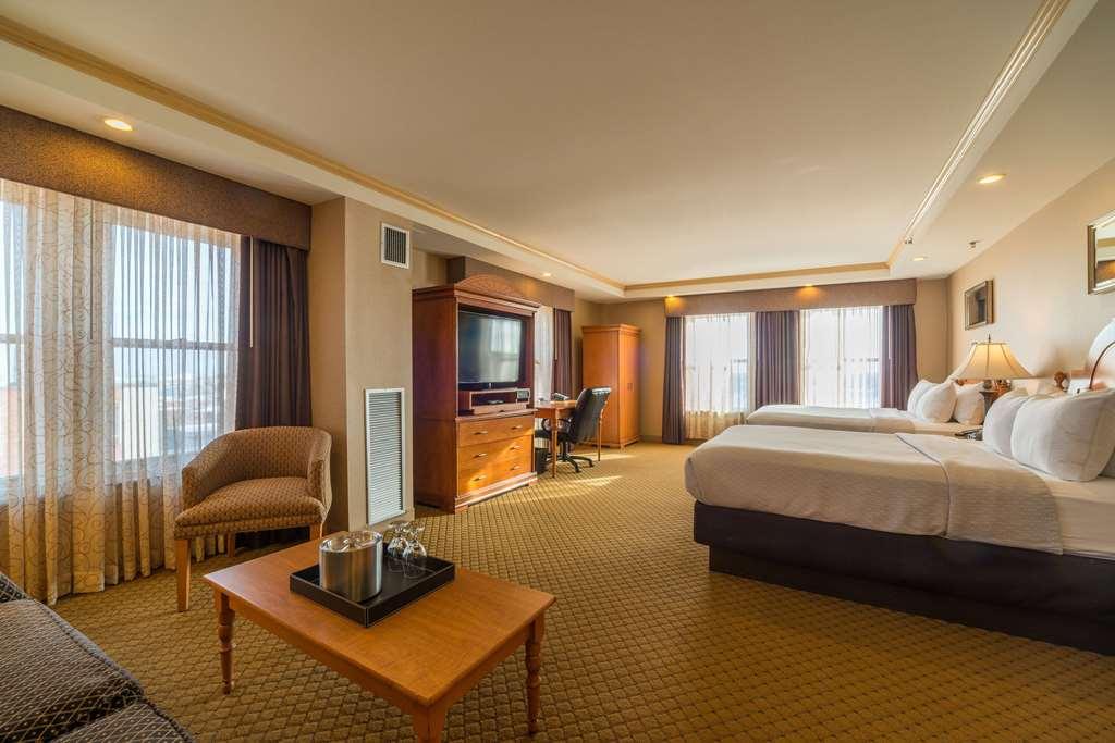 Ambassador Hotel 밀워키 객실 사진